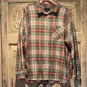 VGUC J.Crew Classic-fit boy shirt in coral tartan flannel /22/